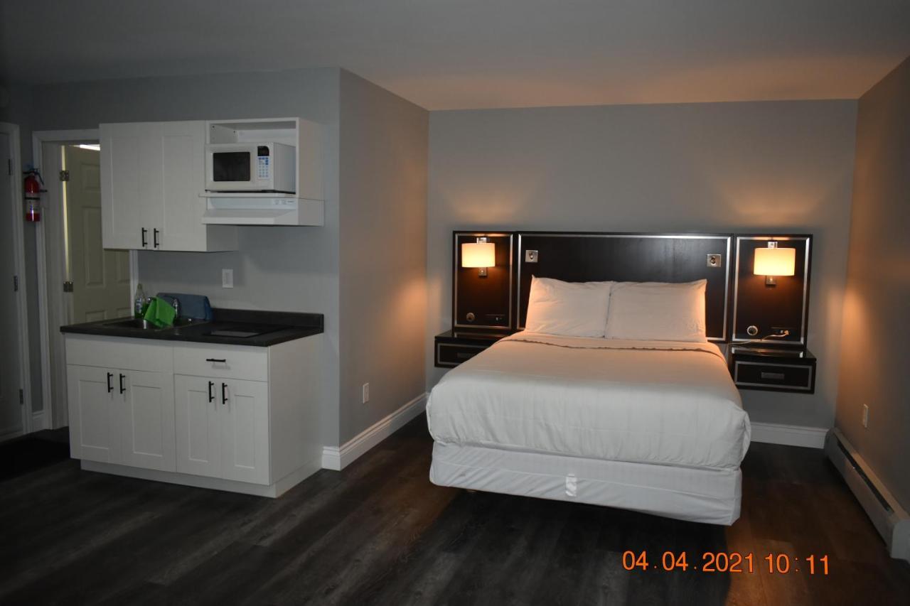 Time Travellers Motel Petawawa Экстерьер фото